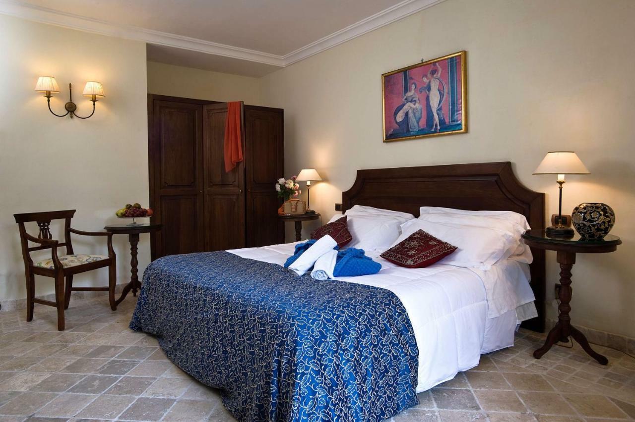 Logge Del Perugino; Sure Hotel Collection By Best Western Città della Pieve Rum bild