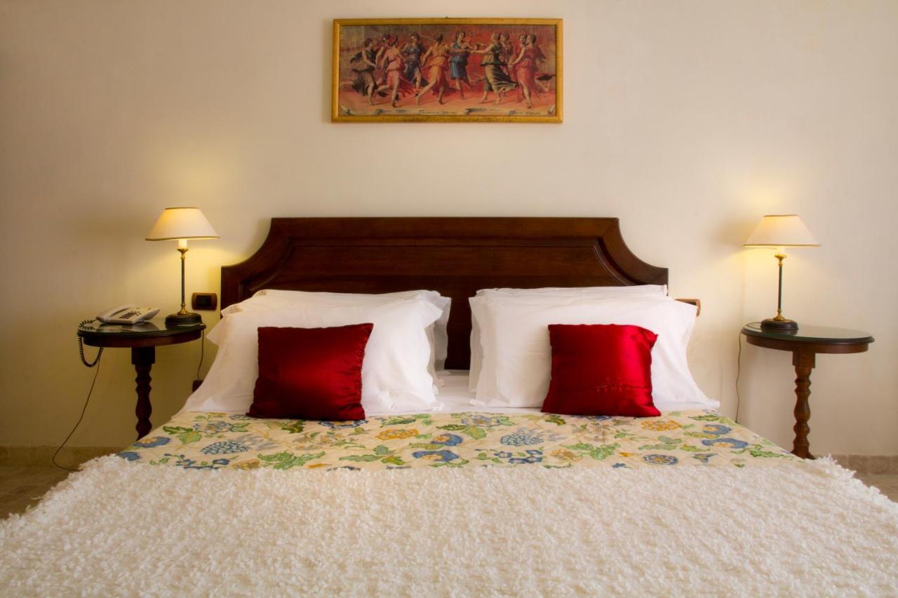 Logge Del Perugino; Sure Hotel Collection By Best Western Città della Pieve Rum bild