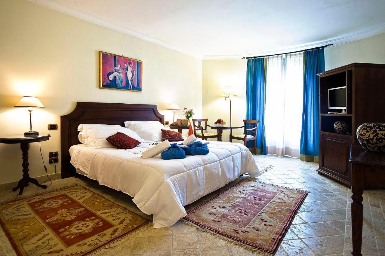 Logge Del Perugino; Sure Hotel Collection By Best Western Città della Pieve Rum bild